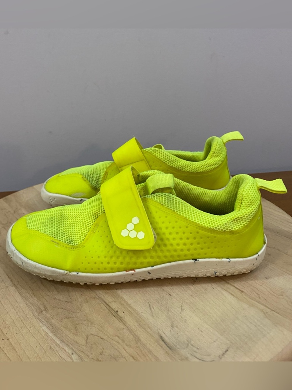Vivobarefoot Primus SPORT III Preschool Bio Lime Green US Sz 5.5 Toddler READ* - Picture 3 of 10